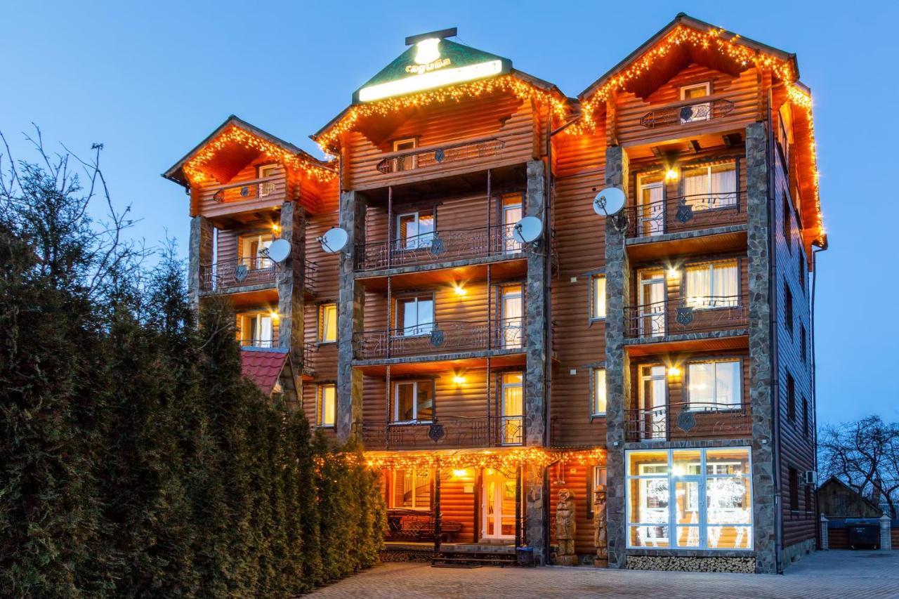 У Мар'Яни І Назара Hotel Yaremche Bagian luar foto